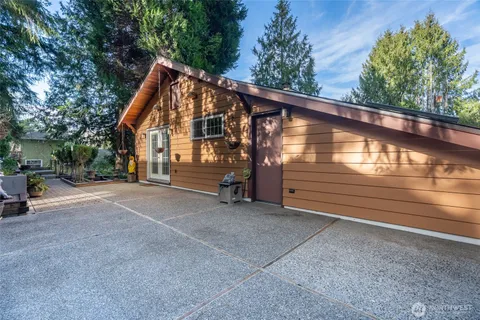 $750,000 | 2735 Northeast 103rd Street, Seattle, WA 98125