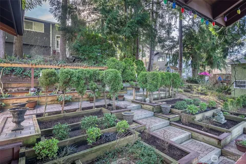 $750,000 | 2735 Northeast 103rd Street, Seattle, WA 98125