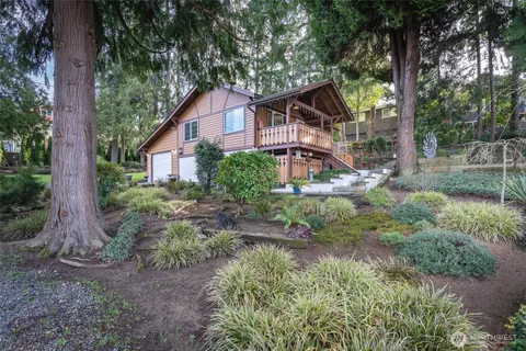 $750,000 | 2735 Northeast 103rd Street, Seattle, WA 98125