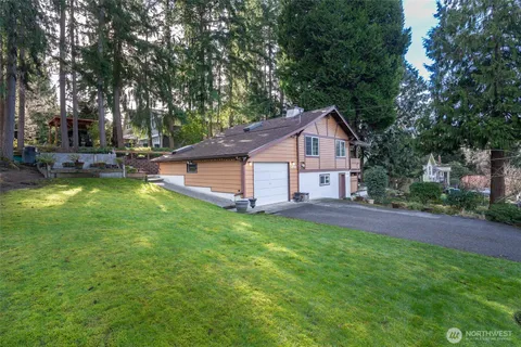 $750,000 | 2735 Northeast 103rd Street, Seattle, WA 98125