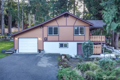 $750,000 | 2735 Northeast 103rd Street, Seattle, WA 98125