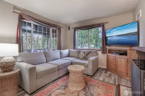 $750,000 | 2735 Northeast 103rd Street, Seattle, WA 98125