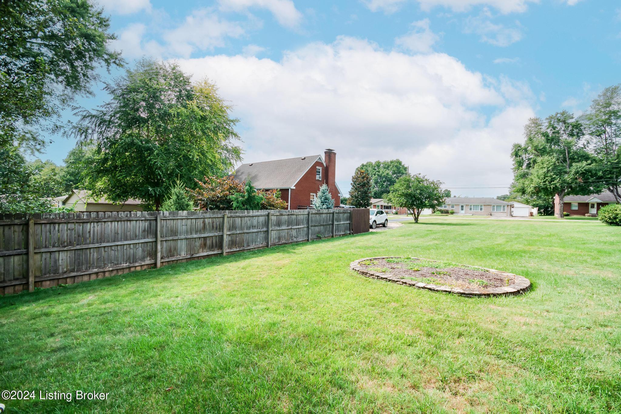 8702 Shepherdsville Road Louisville, KY 40219 - Photo 4 of 46 8702_Shepherdsville_Rd_40219_706