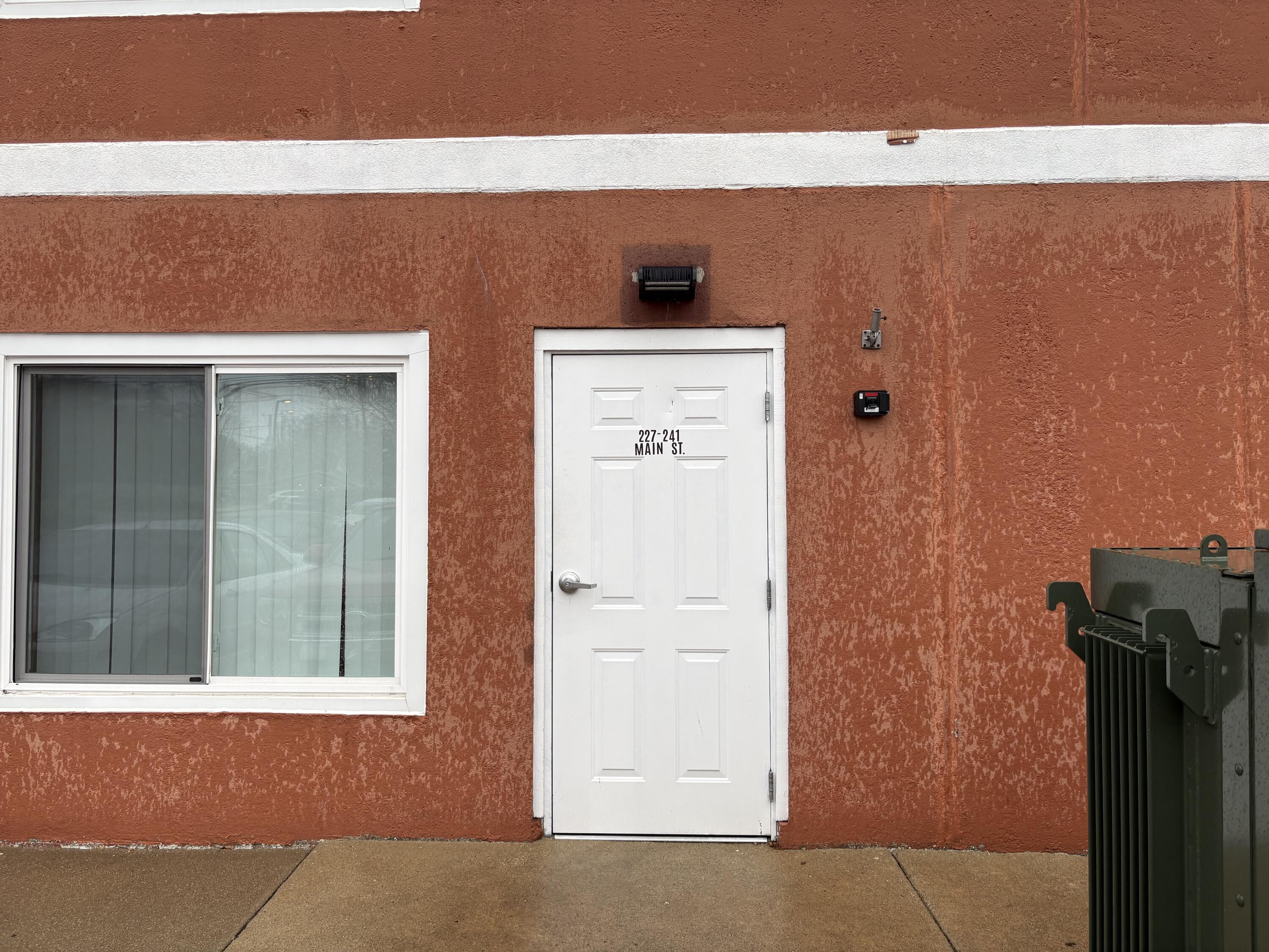 227 Main Street Belleville, MI 48111 - Photo 16 of 16 IMG_3982