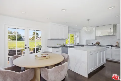 $3,695,000 | 19382 Woodlands Drive, Huntington Beach, CA 92648