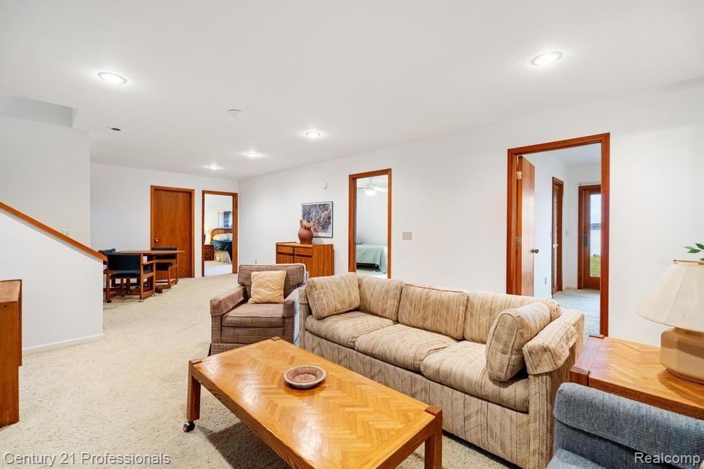 565 Beach Road Harbor Springs, MI 49740 - Photo 22 of 35 Gallery Image 22