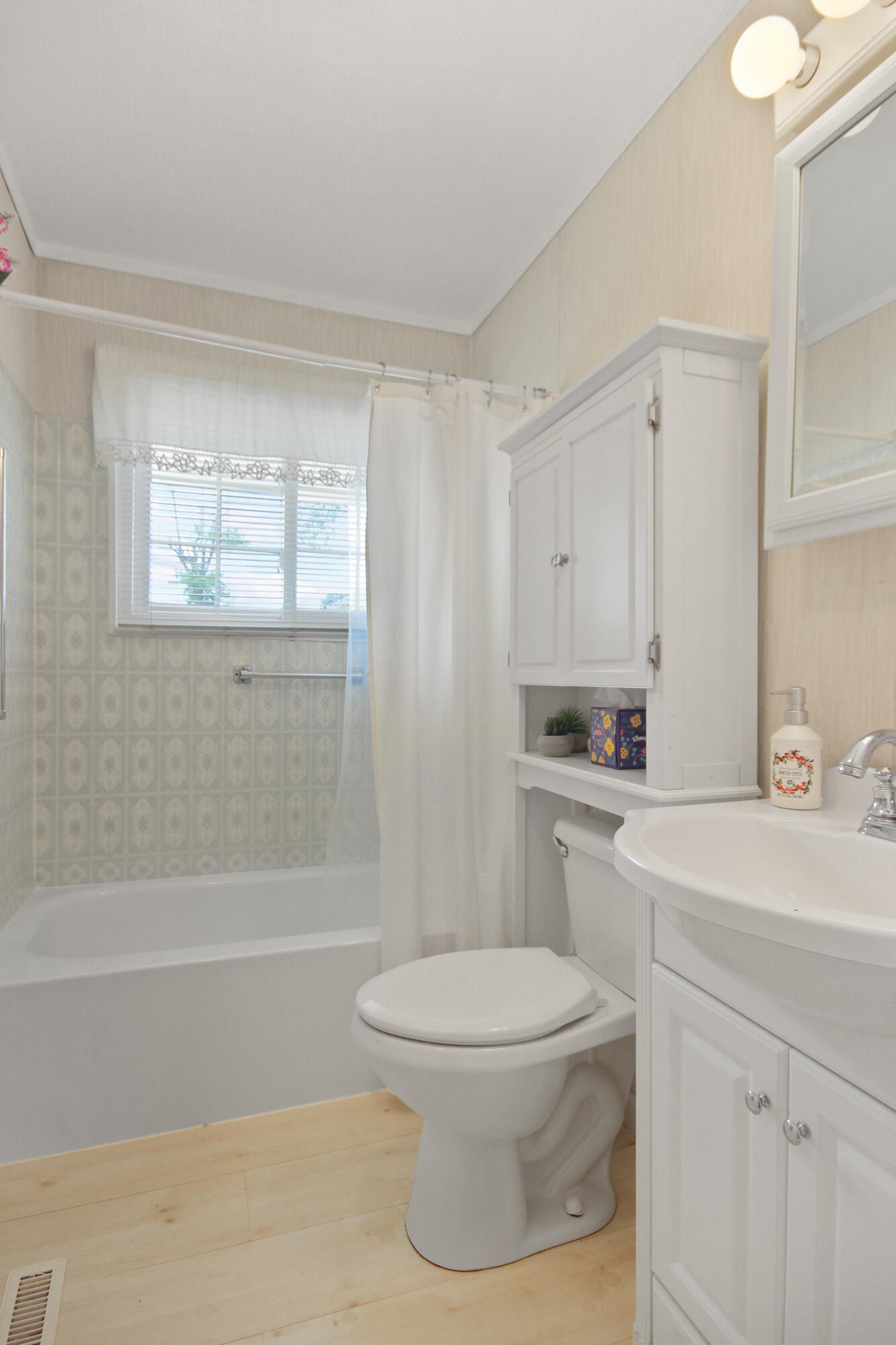 1015 North Rensselaer Street Griffith, IN 46319 - Photo 10 of 17 1333x2000