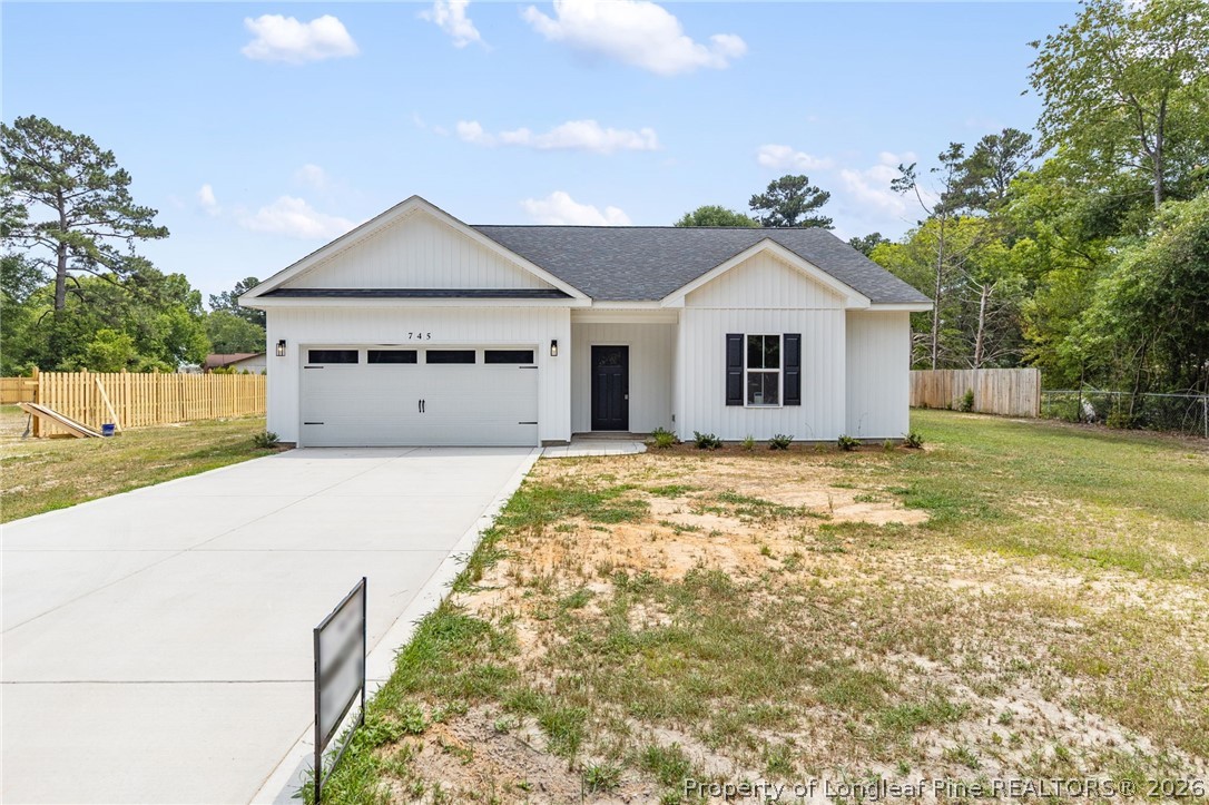 745 Porter Road Hope Mills, NC 28348 - Photo 3 of 38