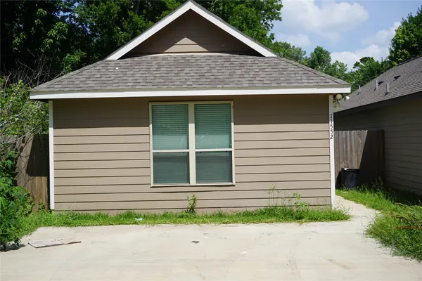 $1,350 | 11552 Persimmon Street, Willis, TX 77318