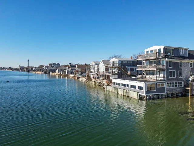 $2,275,000 | 539 Commercial Street, Unit 1, Provincetown, MA 02657