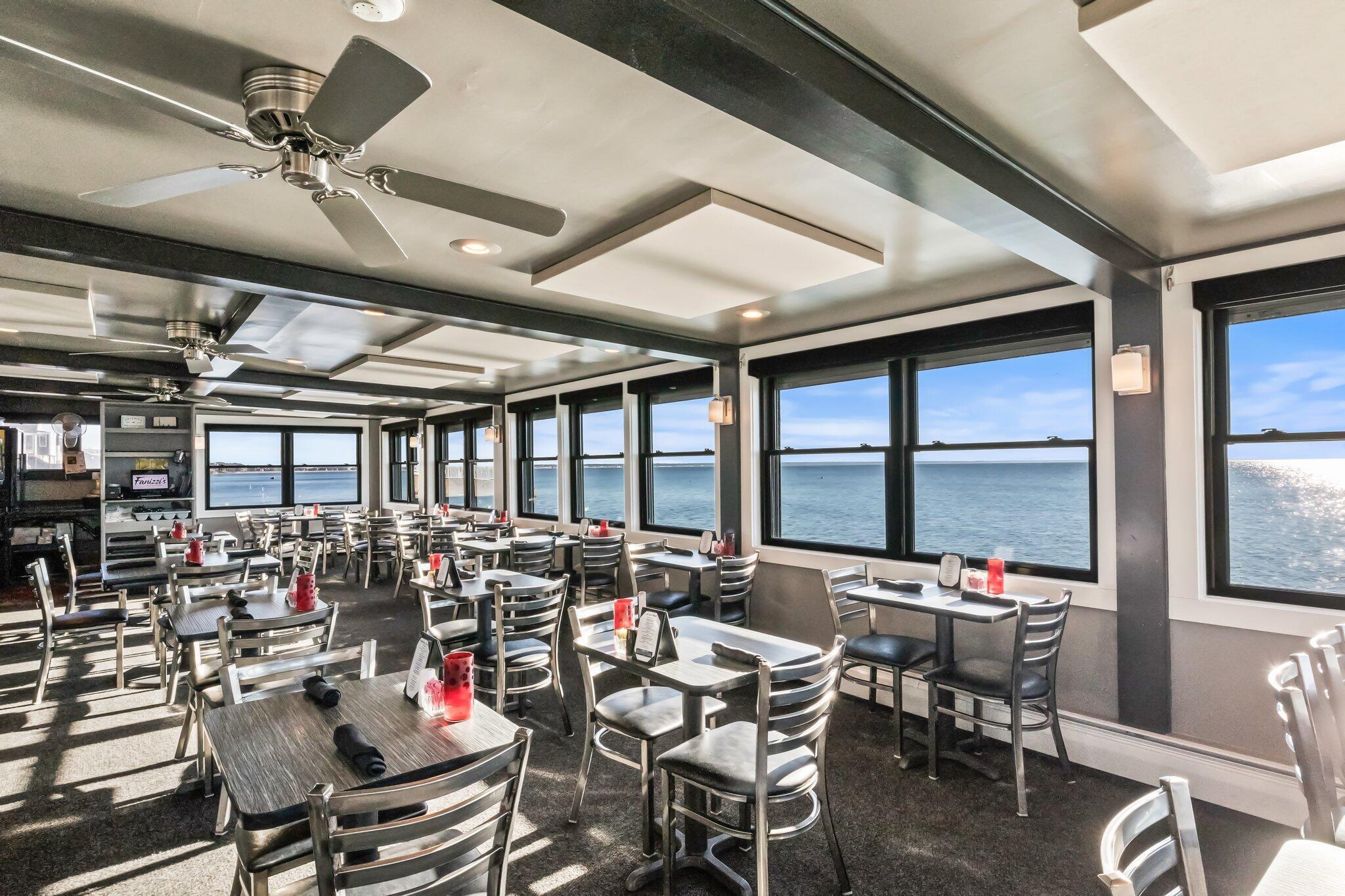 539 Commercial Street, Unit 1 Provincetown, MA 02657 - Photo 12 of 21 photo_online_012