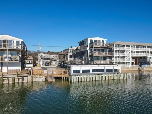 $2,275,000 | 539 Commercial Street, Unit 1, Provincetown, MA 02657