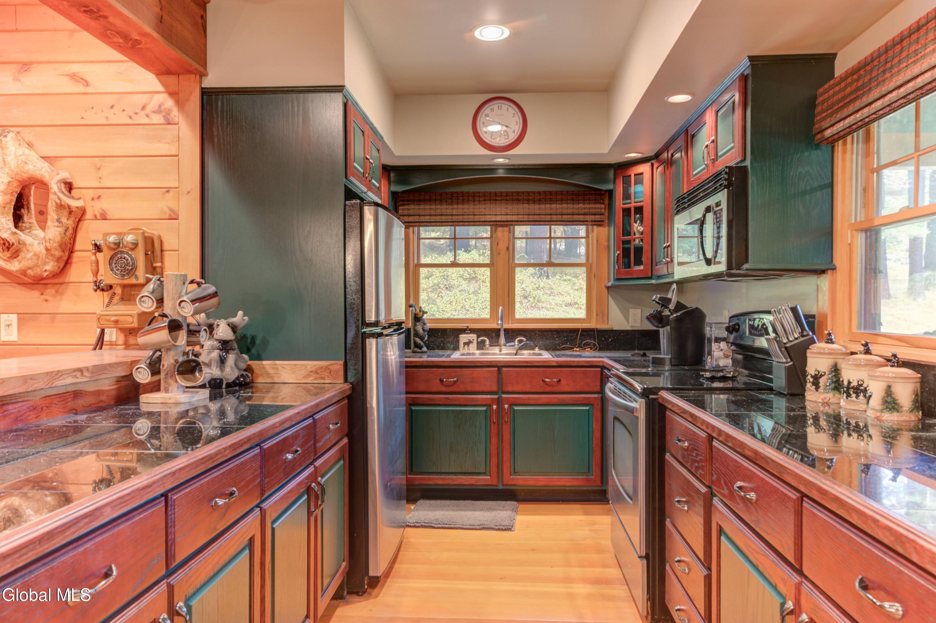 39 Cedar Lane Lake George, NY 12845 - Photo 32 of 47 39 Cedar Ln-23