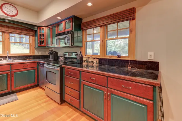 $719,000 | 39 Cedar Lane, Lake George, NY 12845