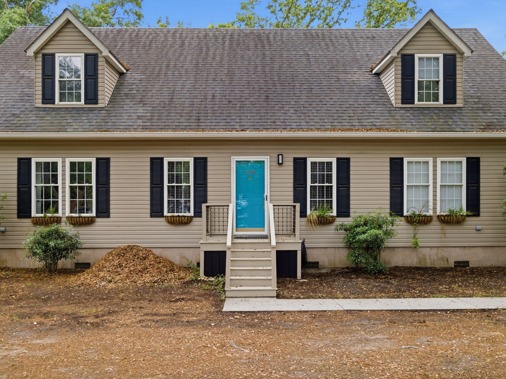 1519 Rifle Range Road Mount Pleasant, SC 29464 - Photo 2 of 43 26-web-or-mls-jyp22719 jessica