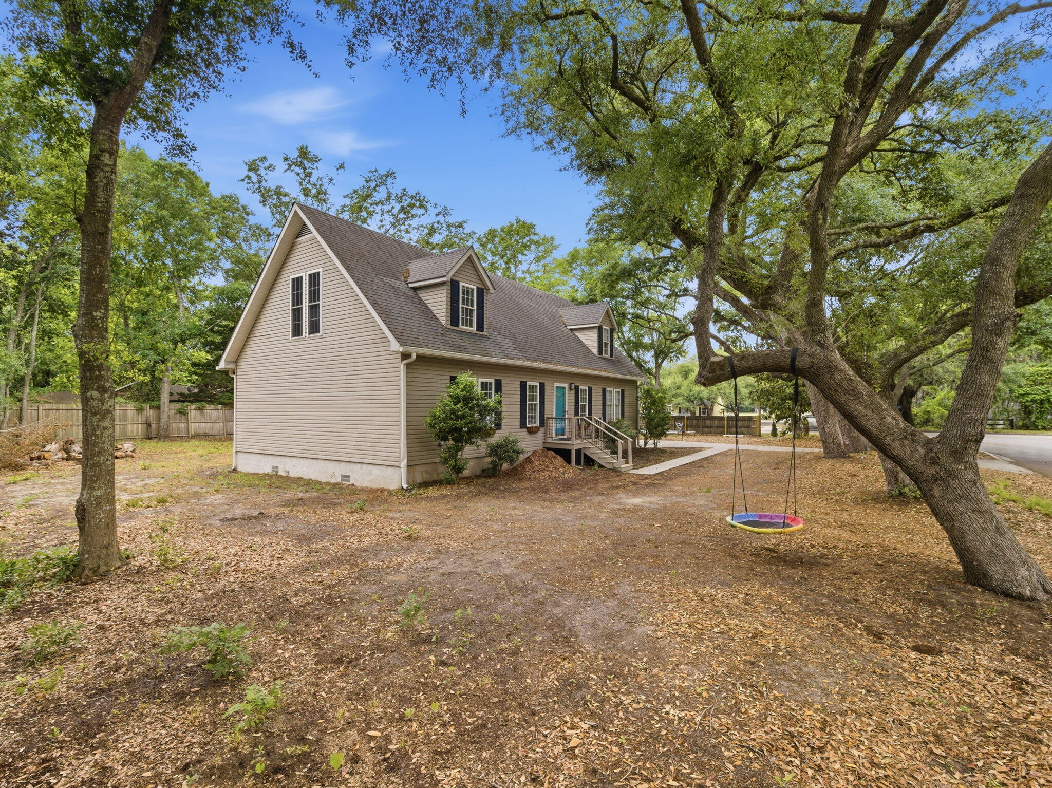 1519 Rifle Range Road Mount Pleasant, SC 29464 - Photo 3 of 43 24-web-or-mls-jyp22713 jessica