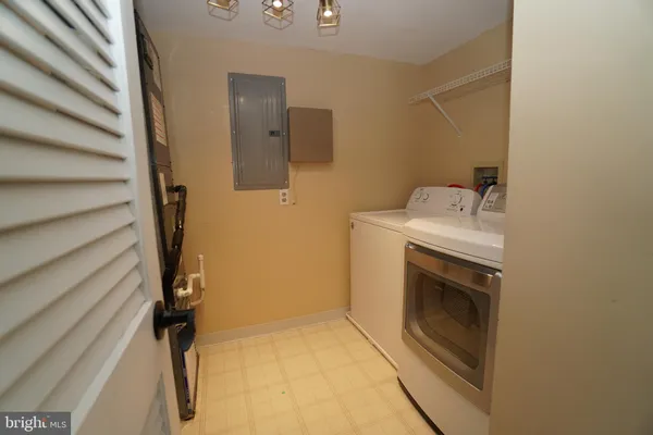$2,100 | 406 Bedford Court, Quakertown, PA 18951