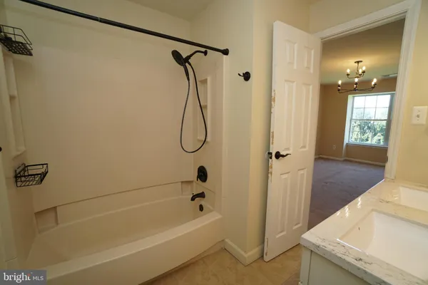$2,100 | 406 Bedford Court, Quakertown, PA 18951