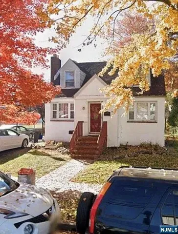 $1,950 | 332 Sanford Avenue, Lyndhurst, NJ 07071