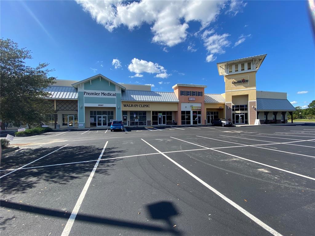 25517 Laurel Valley Road Leesburg, FL 34748 - Photo 55 of 56 a view of a building with a street