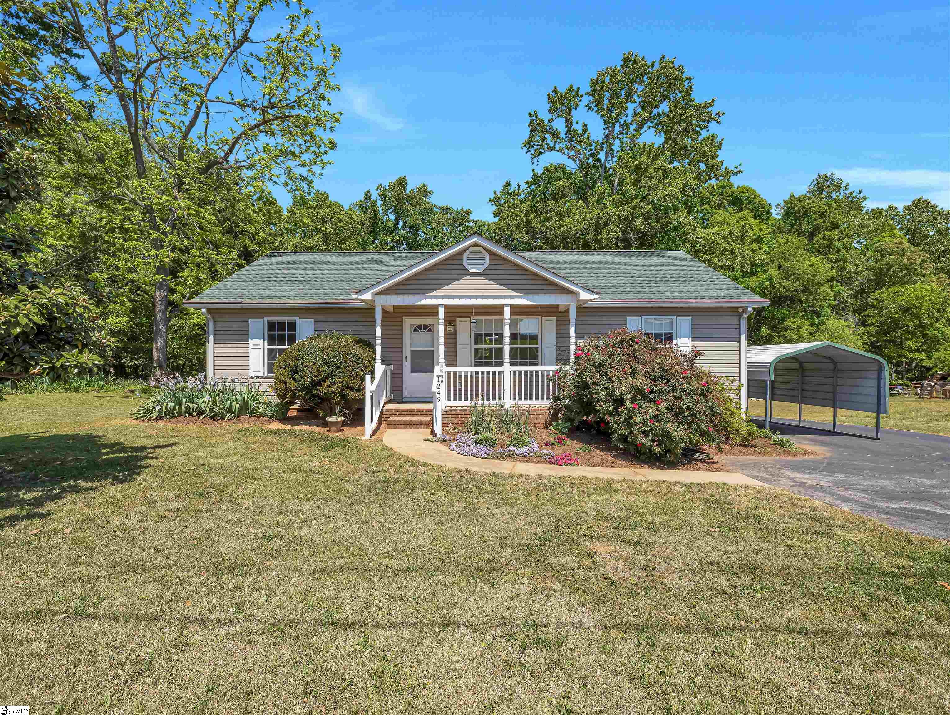 1249 Melvin Hill Road Campobello, SC 29322 - Photo 33 of 36