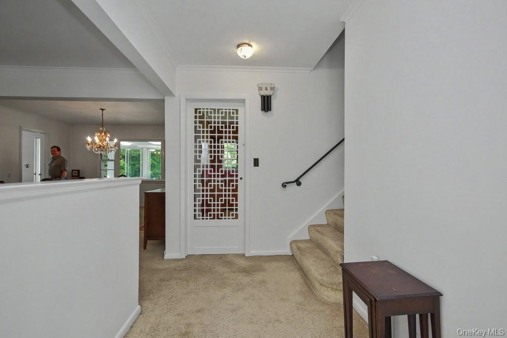 10 Lakeview Road Ossining, NY 10562 - Photo 7 of 38 Wall to wall carpet in Entry