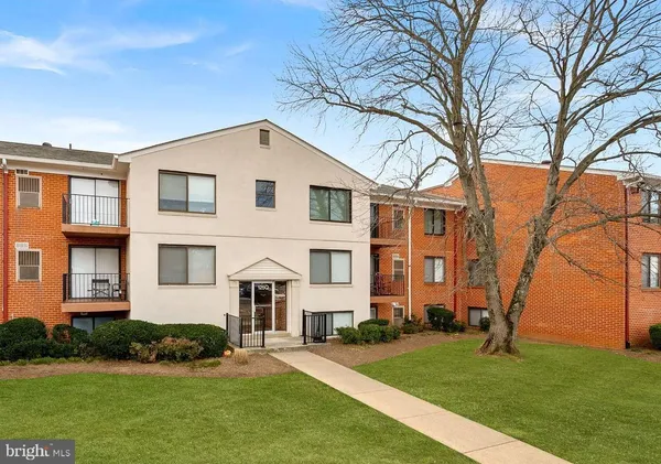 $1,650 | 125 Southwest Clubhouse Drive Southwest, Unit 4, Leesburg, VA 20175