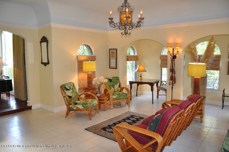 196 Valencia Road West Palm Beach, FL 33401 - Photo 11 of 25 Family Room