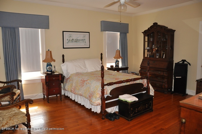 196 Valencia Road West Palm Beach, FL 33401 - Photo 15 of 25 Master Bedroom
