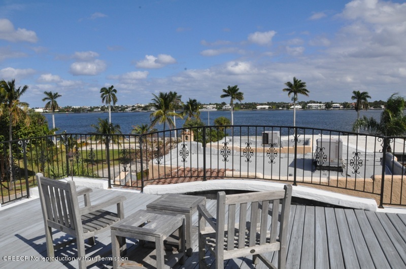 196 Valencia Road West Palm Beach, FL 33401 - Photo 23 of 25 Tower View