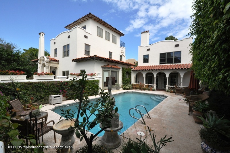 196 Valencia Road West Palm Beach, FL 33401 - Photo 4 of 25 Pool