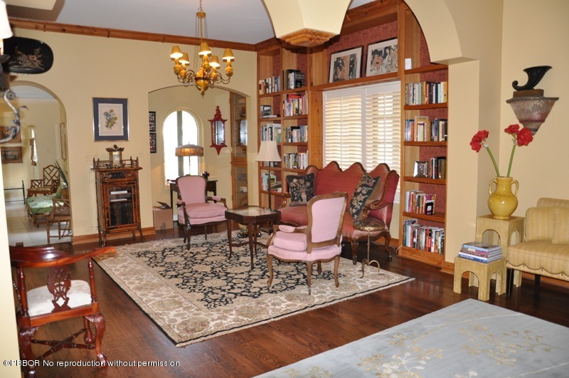196 Valencia Road West Palm Beach, FL 33401 - Photo 8 of 25 Library