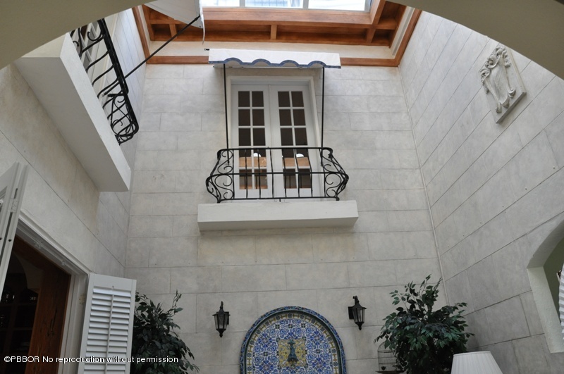 196 Valencia Road West Palm Beach, FL 33401 - Photo 10 of 25 Atrium