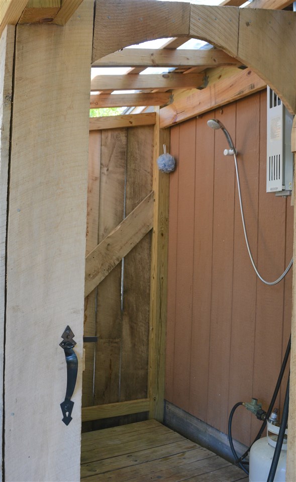 5483 Kalchik Road Omena, MI 49674 - Photo 13 of 36 1852142-12.JPG