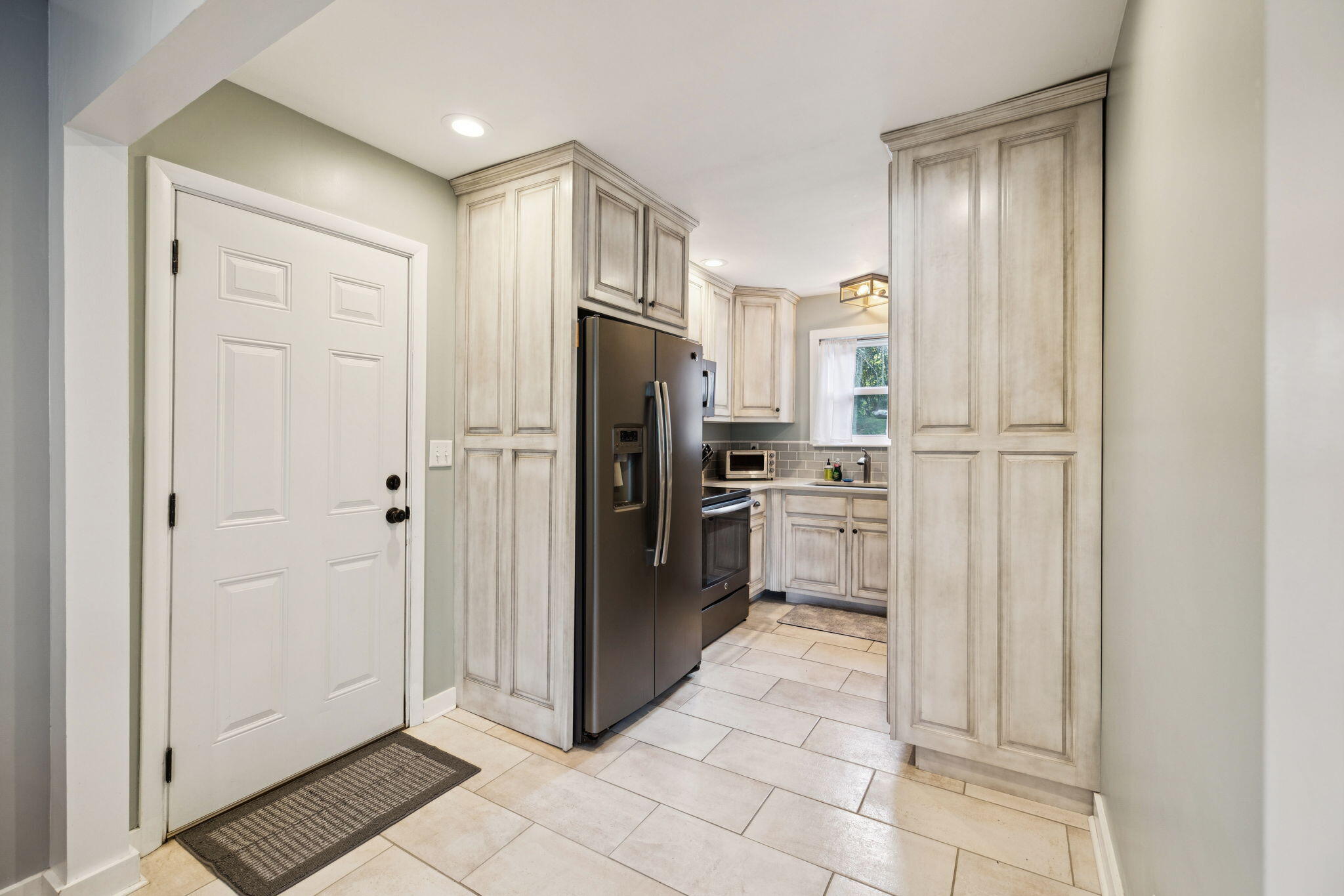 811 Snow Street Chattanooga, TN 37405 - Photo 14 of 36 12-web-or-mls-811 Snow St - 005