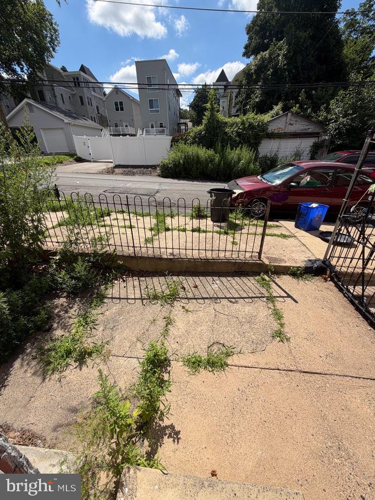64 West Sharpnack Street Philadelphia, PA 19119 - Photo 12 of 25