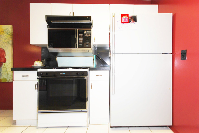 550 Greystone Lane, Unit A2 Wheeling, IL 60090 - Photo 7 of 23 a utility room with dryer and washer