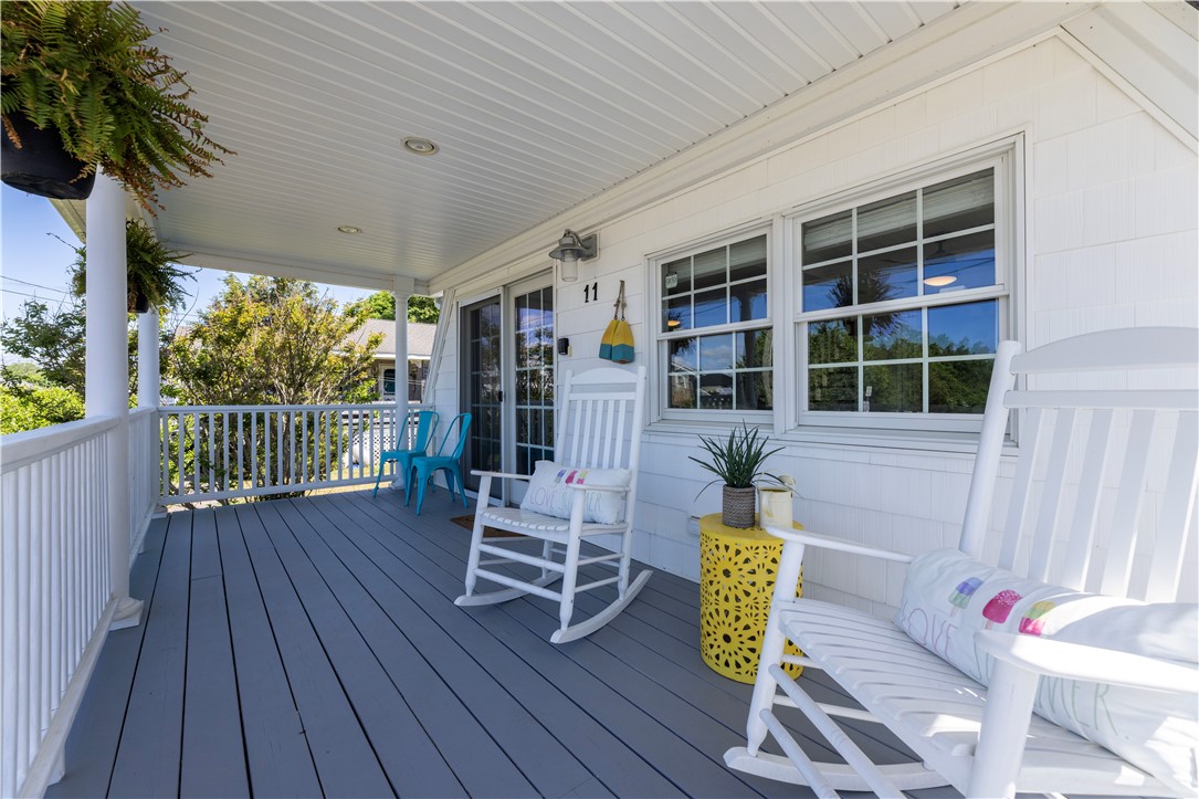 11 Collins Avenue Westerly, RI 02891 - Photo 8 of 43