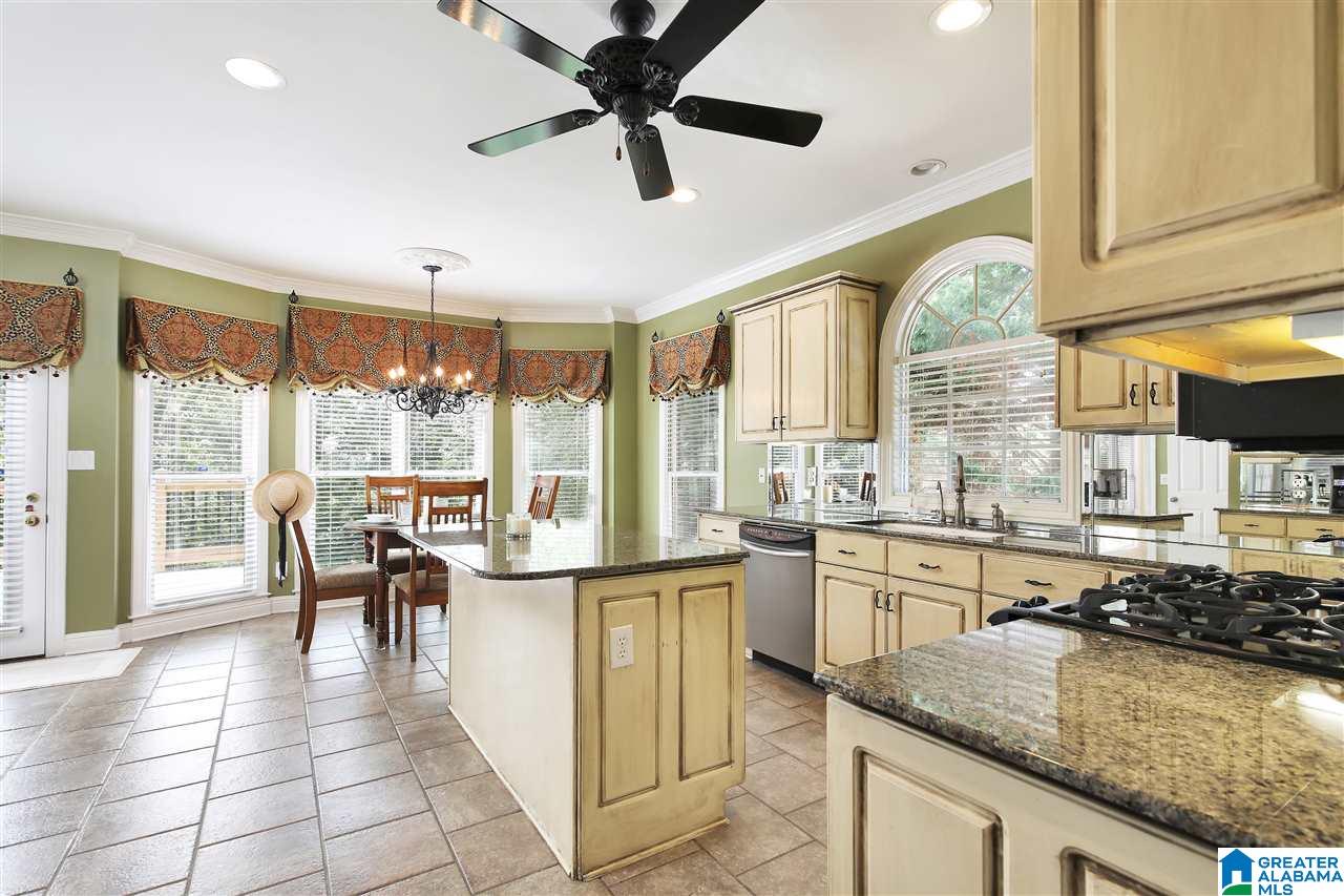 406 Woodward Road Trussville, AL 35173 - Photo 8 of 38