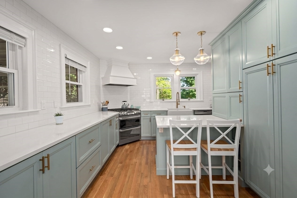 77 Barber Road Framingham, MA 01702 - Photo 4 of 42