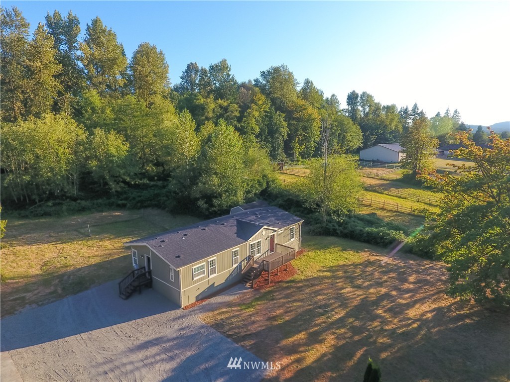 137 Beauvais Road Kelso, WA 98626 - Photo 2 of 25