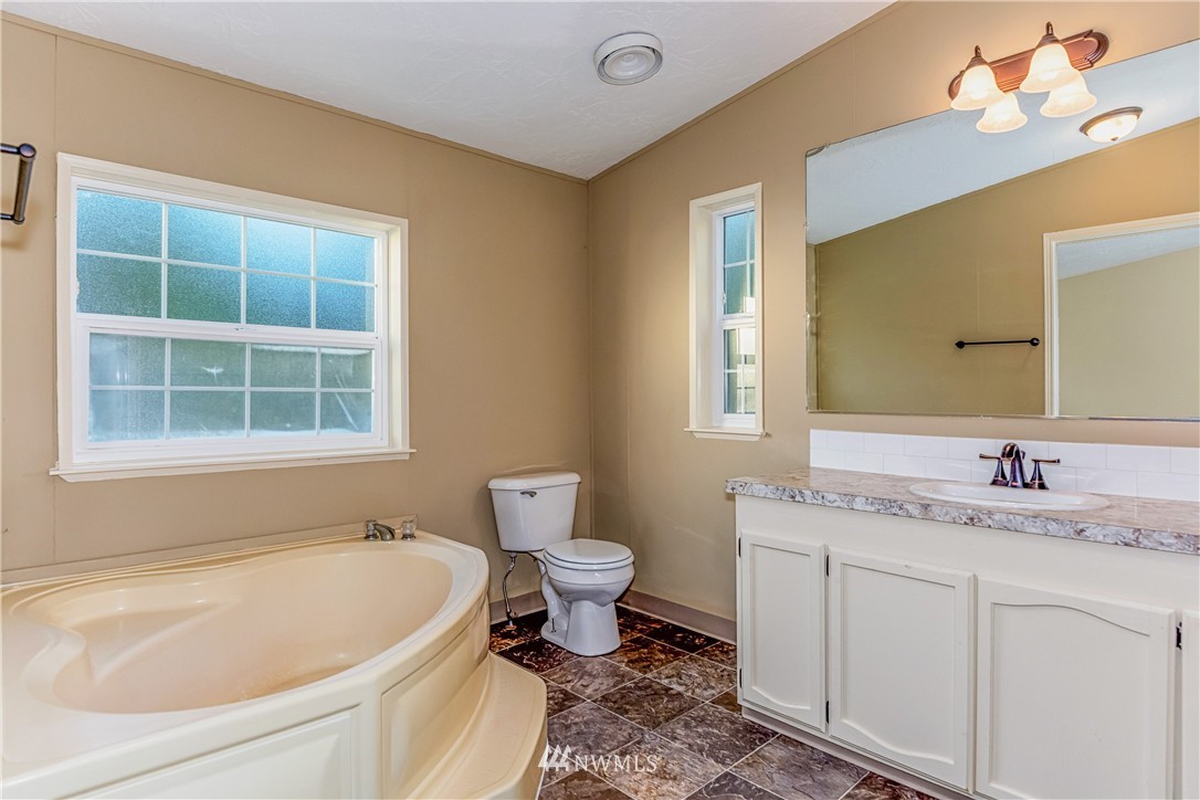 137 Beauvais Road Kelso, WA 98626 - Photo 16 of 25