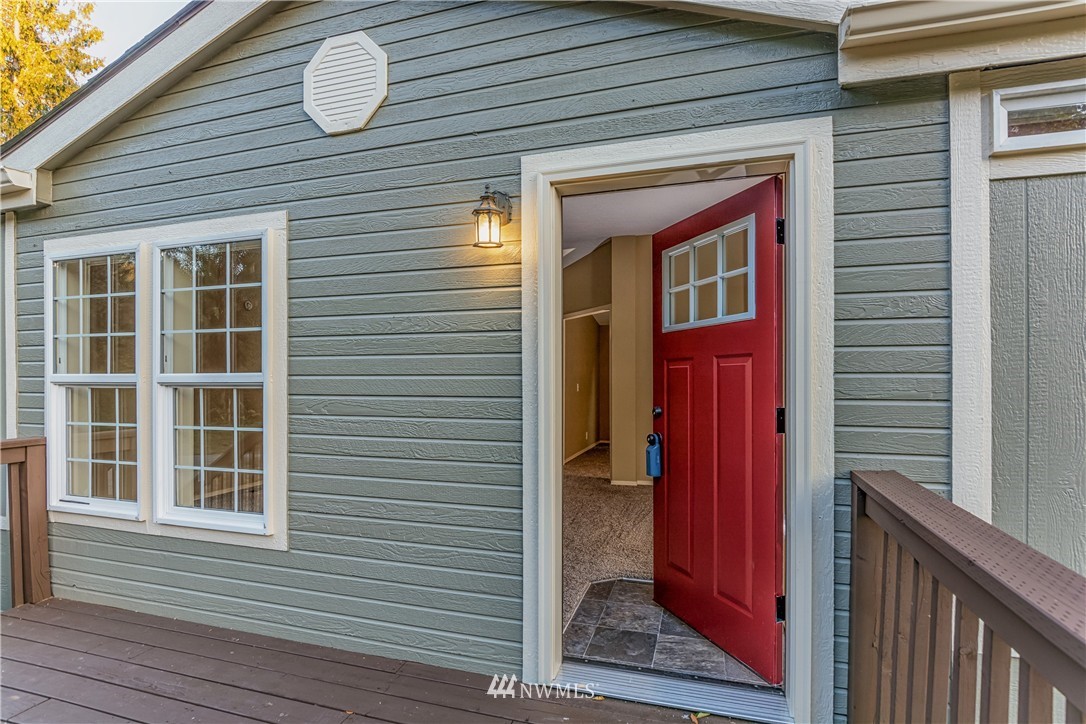 137 Beauvais Road Kelso, WA 98626 - Photo 3 of 25