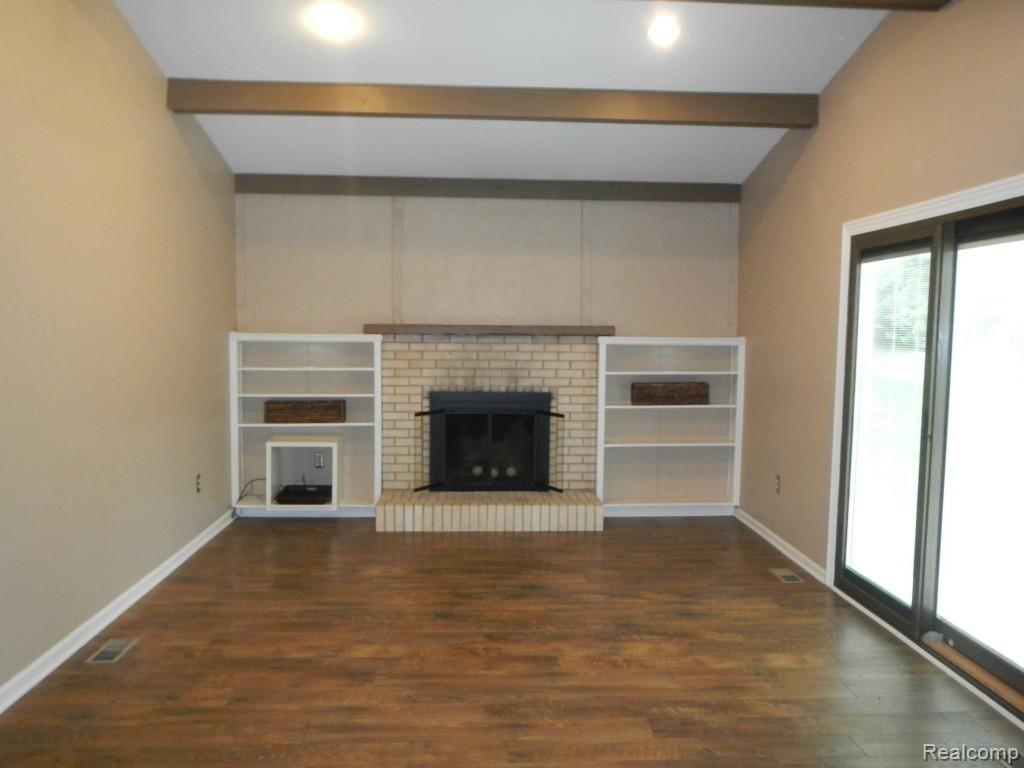 1510 Deerhurst Lane Rochester Hills, MI 48307 - Photo 3 of 16