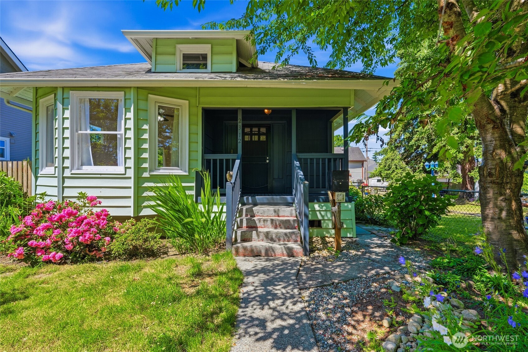 2312 Baker Avenue Everett, WA 98201 - Photo 1 of 37