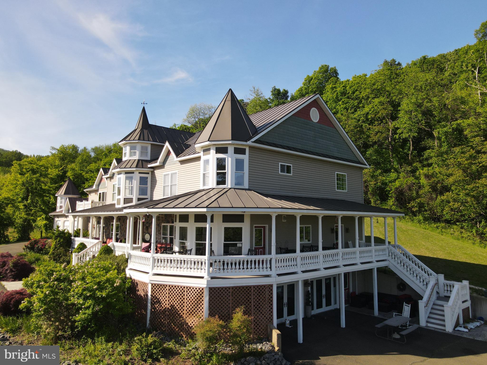 65 Clark Lane Washington, VA 22747 - Photo 6 of 62 Victorian Romance with Wraparound Porch