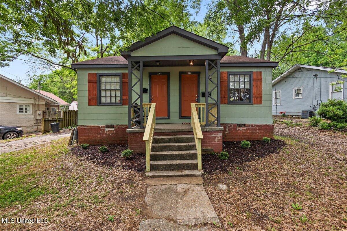 809 Riverview Drive Jackson, MS 39202 - Photo 2 of 23 01-HTP29880