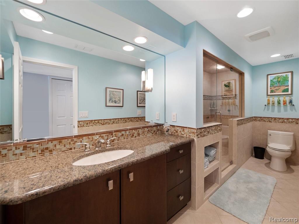 21311 Metroview Road Farmington Hills, MI 48335 - Photo 50 of 78