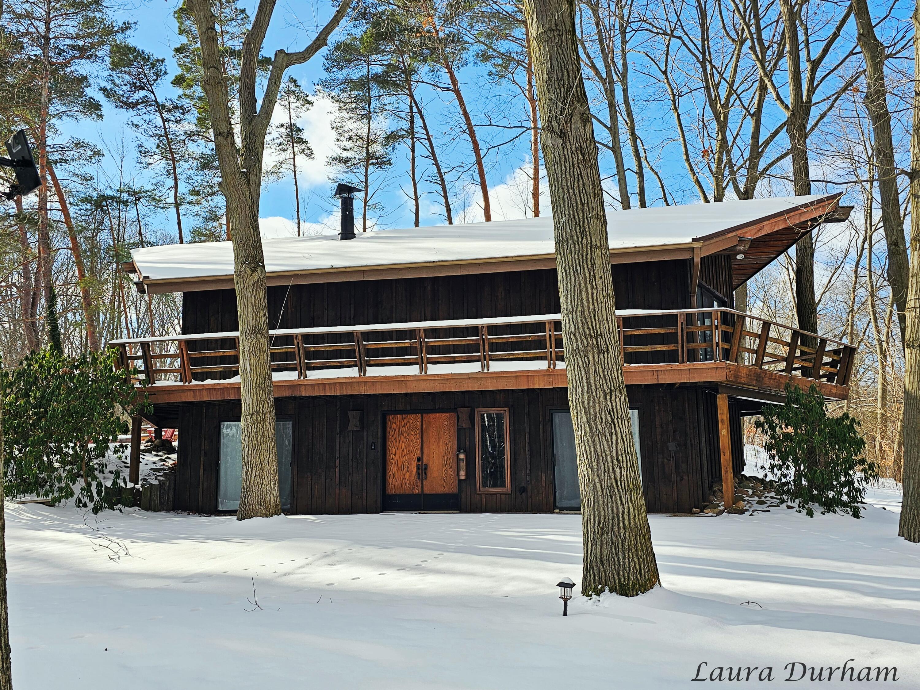 6480 Island Lake Road Holland, MI 49423 - Photo 2 of 37 LJD20260102_141624