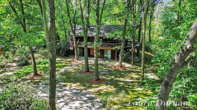 $985,000 | 6480 Island Lake Road, Holland, MI 49423